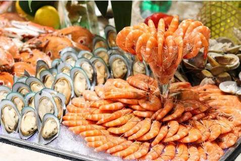 【周末专场＂双早双晚】一口价￥548元鹤山天麓湖凤凰酒店园景阳台房，含2大2小自助早餐+自助晚餐+快乐汇亲子乐园套票，享室外泳池+儿童乐园！可加价升级鹤鸣星球奇妙乐园套票