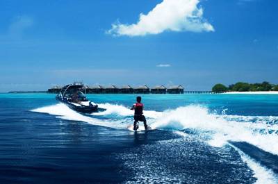 马尔代夫瓦度岛享受浪漫时光