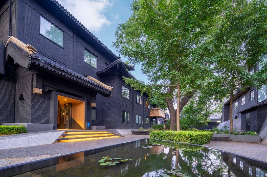 【北京】2天1晚￥1299起抢北京花间堂·后海，含胡同豪华大床房+双早+后海电动游船+太极手绘免爷/福禄吉祥系红绳/CITY WALK（3选1），有效期至2025年9月30日【未预约，随时退】