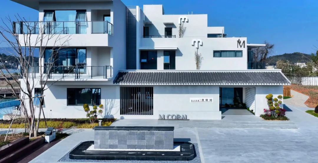 周末不加价！【建德】3天2晚￥488起抢杭州建德漫珊瑚西乡茶园度假酒店，含雅致房2间夜+双早+西乡茶园景区免门票等，有效期至2025年11月30日【未预约，随时退】