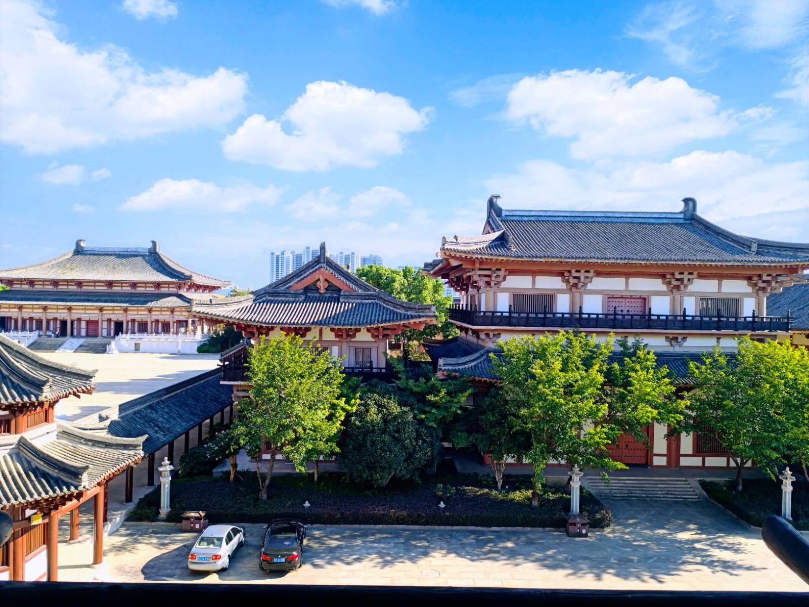 周末元旦不加价！【常州】2天1晚￥358起抢常州金菠萝禅驿酒店(春秋淹城店)，含美宿1晚+双早+抄心经一份+素麻糕一份+观音面一份，有效期至2026年2月28日【未预约，随时退】