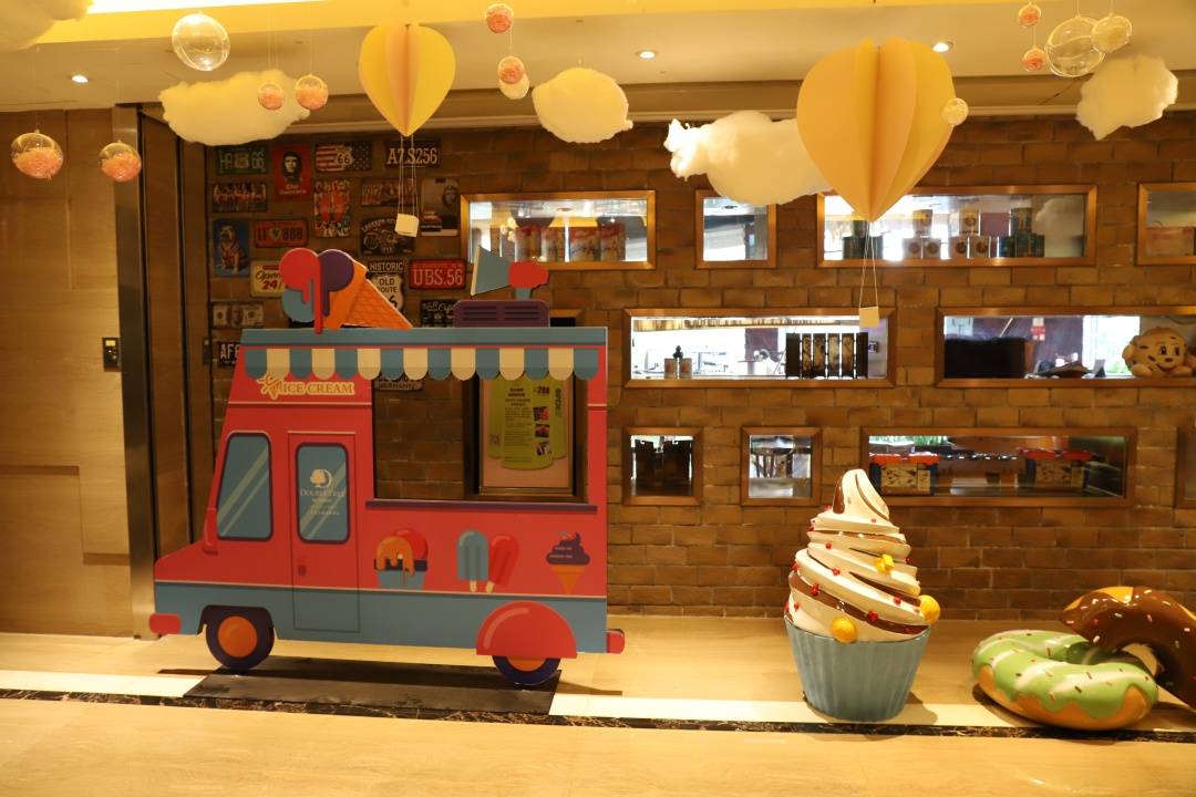 【广州越秀】平日周末通用不加收!国际五星级酒店自助餐~228元抢广州希尔顿逸林酒店1大1小自助晚餐,超100+款美食任选任吃!