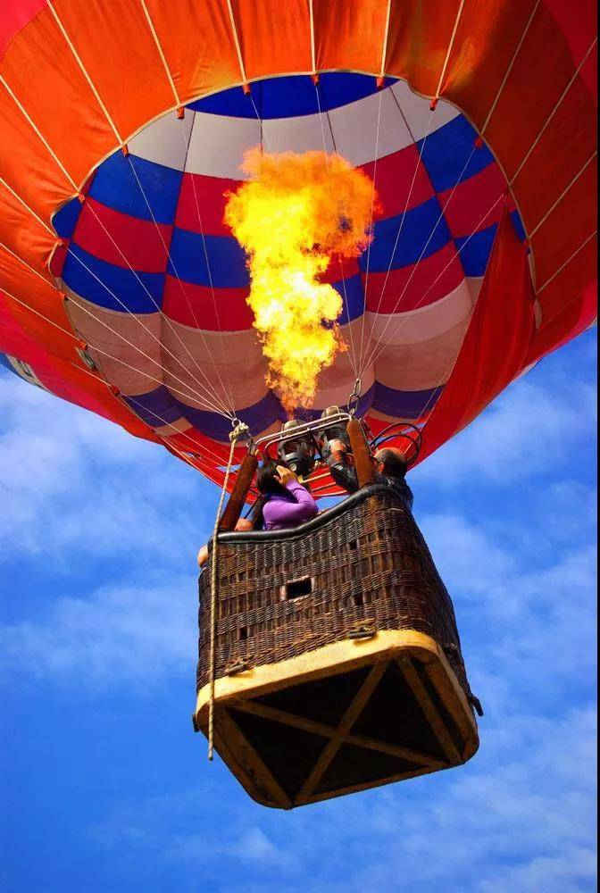 【清远】震撼来袭浪漫热气球，平地乘搭实景拍摄体验仅需29.9元~热气球就土耳其？别太out，英西峰林就有！
