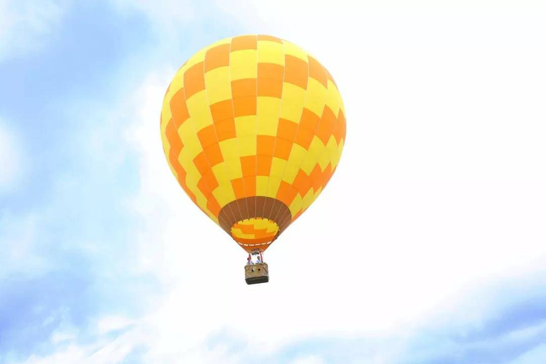 【清远】震撼来袭浪漫热气球，平地乘搭实景拍摄体验仅需29.9元~热气球就土耳其？别太out，英西峰林就有！