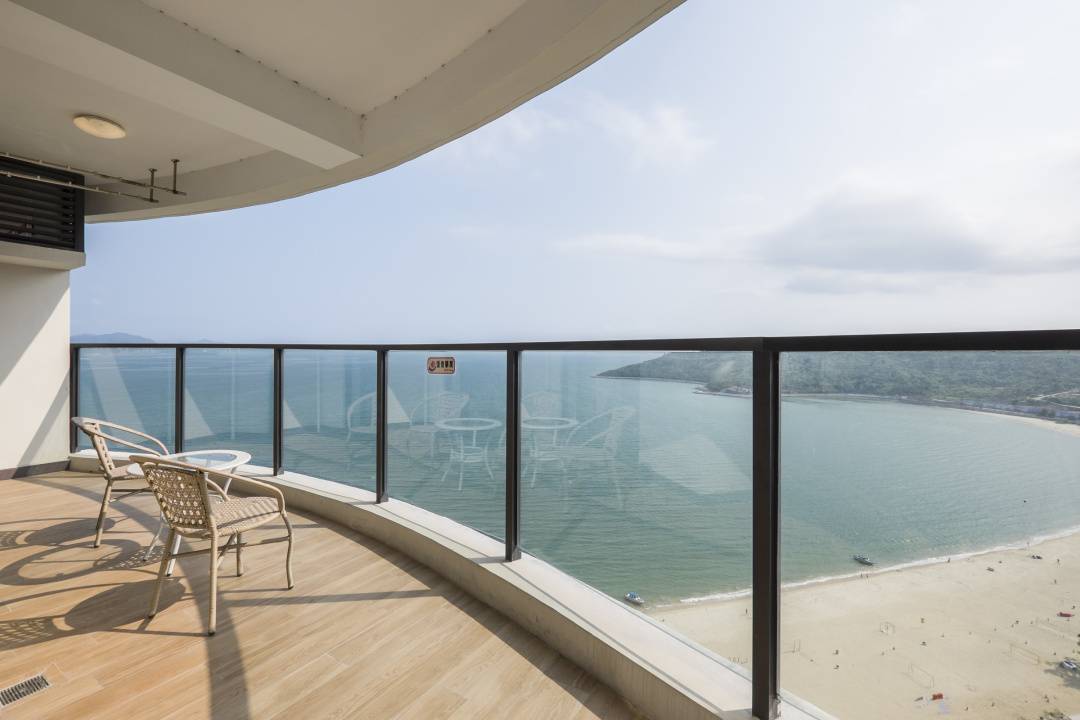 【稀缺180°海景2房1厅】惠州华润小径湾观海轩一线海景2房1厅,户户均
