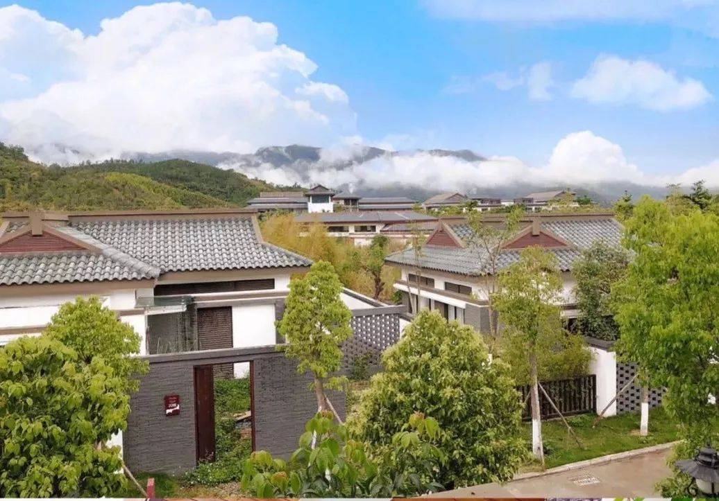 汕尾水底山星空,香溪,联排别墅三选一!含自助早晚餐 公共温泉泳池(1.