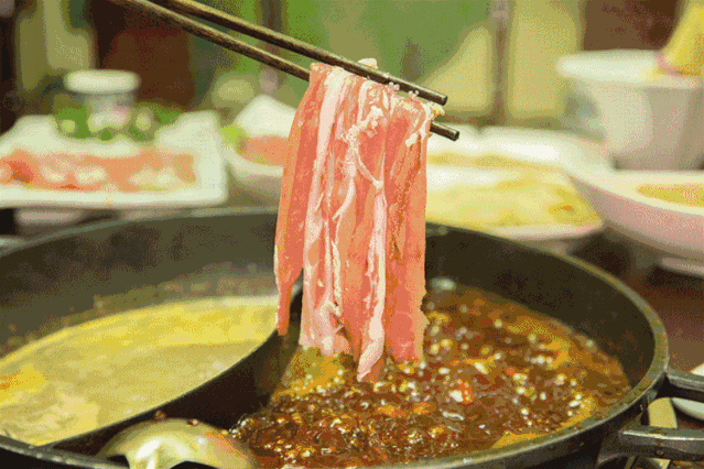 在帐篷里吃火锅~门市