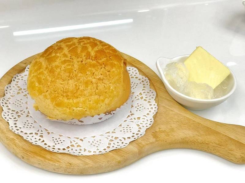 89b37ce4772460c06b4f85aabc674bf.jpg 【福田福民·美食】春节通用!『金龙茶餐厅』双套餐!29.9元抢100元下午茶双人套餐:特色小吃拼盘+冰火菠萝油+超爽冻柠茶+招牌冻奶茶;69.9元抢160元正餐双人套餐:主食5选2(怀旧四宝饭/咖喱鸡扒饭/滑蛋牛肉炒河粉/怀旧滑蛋三宝饭/天生一对鸳鸯米)+郊外油菜+小食2选1(漏奶华/鸡翼尖)+饮品3选2(网红Bearbear冻奶茶/小熊冻柠茶/罗宋汤);打卡老字号港式茶餐厅!