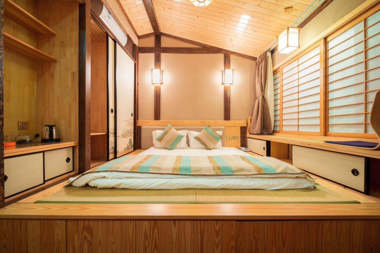 【安宁云涛温泉花园酒店】299元起抢蜂抢双人豪华套餐~度假胜地！森林温泉+住宿+私家泡池等，周末不加