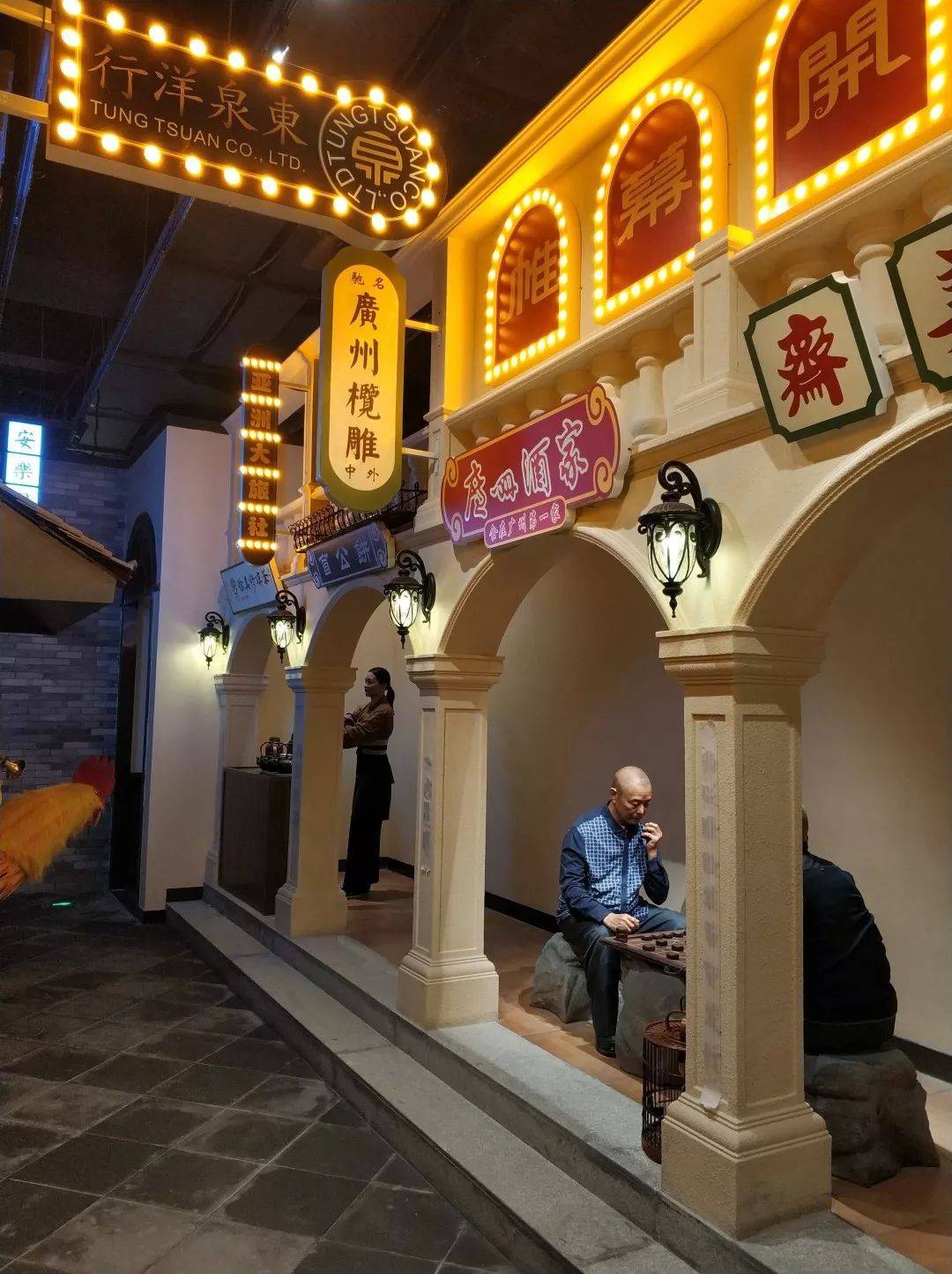 【暑“价”来啦】广州首家DNA网红蜡像馆来了，78元抢购广州塔“帷幕开啦”一大一小超值套票！零距离与明星面对面狂拍照