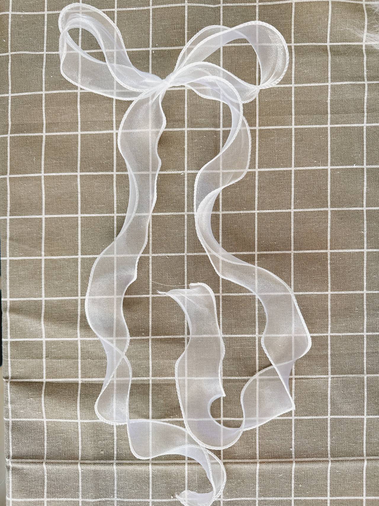 【全国包邮·电商】圣诞节狂欢！过节氛围感神器！！【DIY手工白鸽灯光桌面圣诞树】低至“49.9元”起，2023新款桌上绝美灯光圣诞树，配件包齐全“灯光、鱼尾纱、珍珠链、雪树、白鸽、圣诞星、各色装饰球等”造型精美耐看，多种款式可选~（购买截止时间12.26）