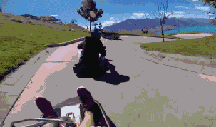 滑板车动图.gif