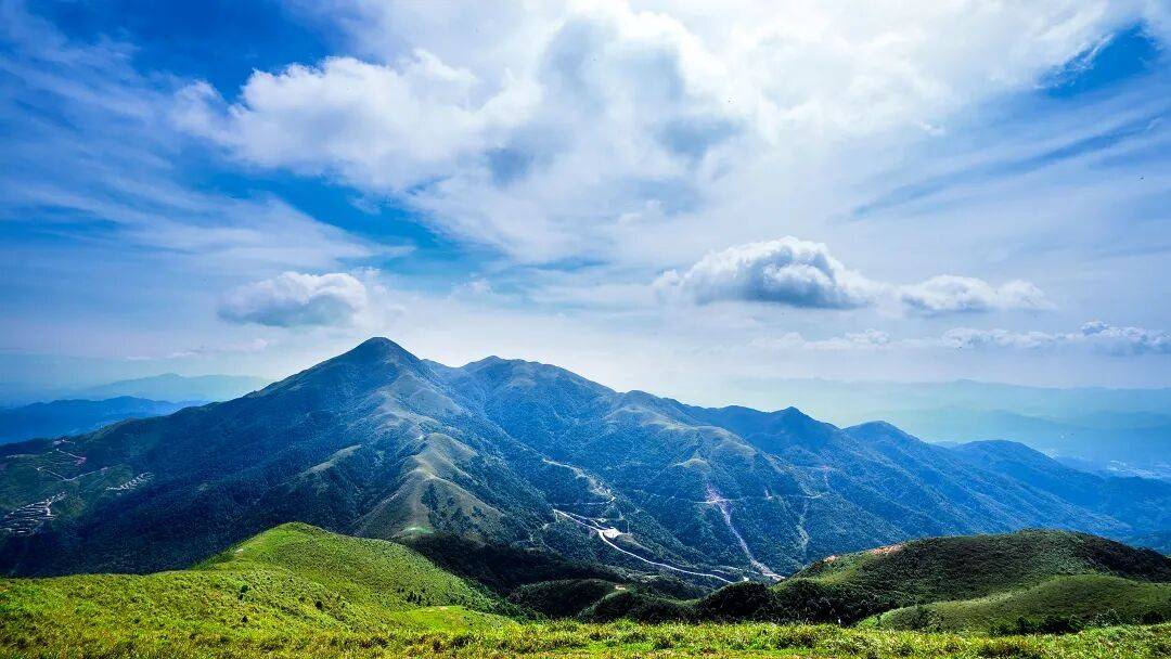 【双人票-禅龙峡·全程漂】168元抢购！新兴4A天露山~禅龙峡·龙中漂流+入园门票+梅溪古镇+梅林湖溪玩水+无忧谷森林栈道+梯田花谷+打卡佛手拈花+飞天瀑布（有效期至2026年8月14日）