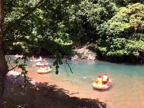 【安徽】这个夏天，来绿林谷漂流，皖南最刺激的峡谷矿泉水上漂流 ！268元抢原价498元绿林谷门票（含漂流）2张+住宿一晚+中式早餐！一个让你兴奋到尖叫的娱乐天堂！周末节假日通用，不加收！