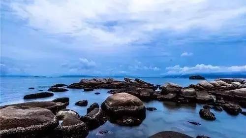 【惠州】网红UFO无边际泳池，就藏在这儿！168元【巽寮·九铭屿海】海天假日公寓一线海景房！所有平日不加收，还有“美女照镜沙滩”，送海鲜大餐！