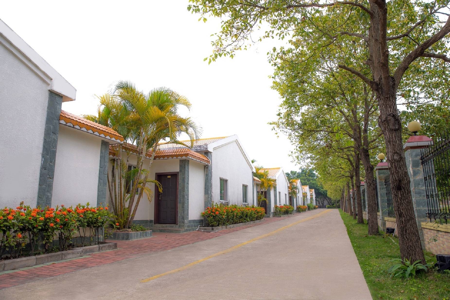 【惠州】X程上高品质高评分酒店！699元入住顺逸东方白盆湖温泉酒店~独栋别墅2房1庭院套房，温泉泳池应有尽有！