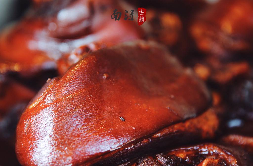 【399打卡南浔开元酒店】超高颜值徽派品质酒店2折抢!豪华房+2大1小自助早餐+南浔文园门票+文化体验活动+网红打卡地南浔古镇!出门即古镇,毗邻南浔王牌景点小莲庄~