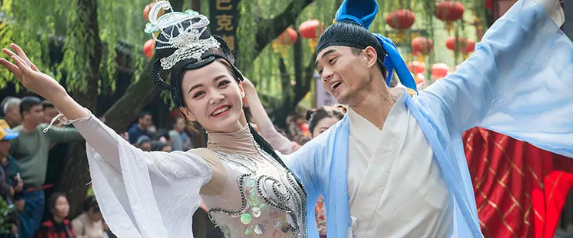 【杭州宋城】暑期特惠!480元抢购《杭州宋城千古情》双人票含杭州宋城!暑假已经到来,带着孩子来宋城,进行一场说走就走的旅行! 看一生必看的演出,赏全新演艺秀、玩刺激游乐,让身心彻底放松!