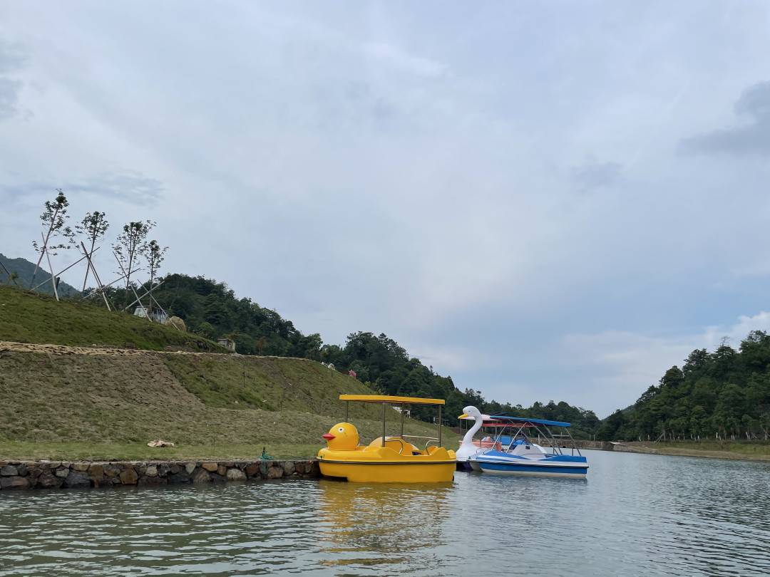 韶关 | 468元住岭南红叶世界酒店，山景房、湖景房、星空玻璃房可选，打卡岭南云山云海，在星空下入眠