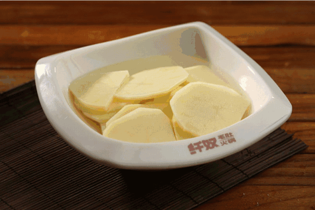 火锅必备的金针菇,土豆
