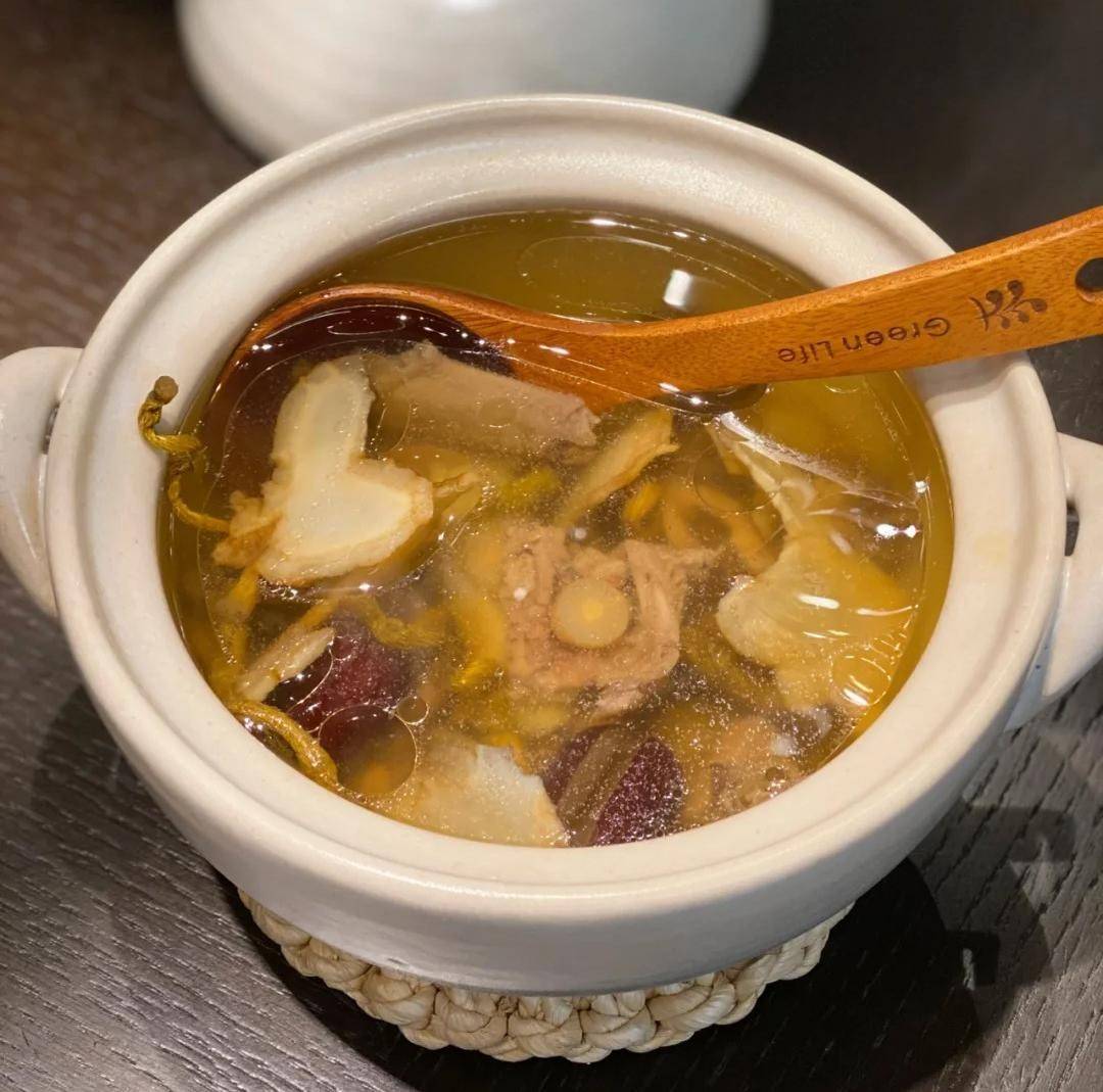 今日分享：熬夜上火可以喝的花旗参鸽子汤_1_我与胖子的柴米油盐_来自小红书网页版.jpg