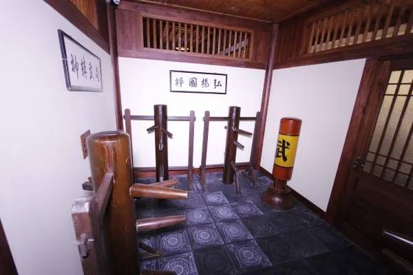 http://qnimg.zowoyoo.com/img/6247575/1781054285743.jpg