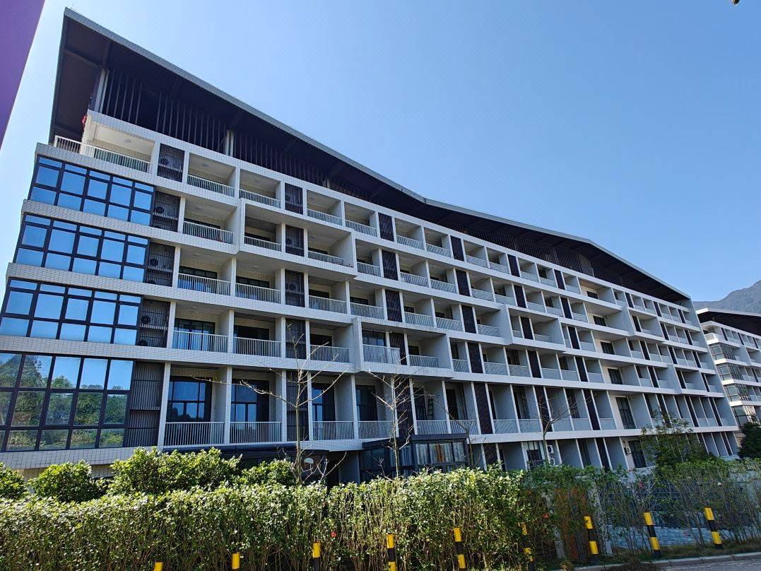 【惠州罗浮山·梦尚度假酒店】￥258元住飞云大床/双床房+观景大阳台+免费参观清水湖农庄+夏天畅玩溯溪！可升级泳池/早餐套餐！