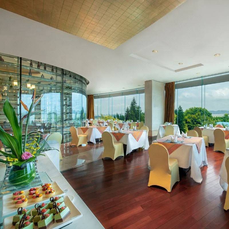 【￥699|错峰出行套餐】广州南沙大酒店：商务海景客房+双人自助早餐+畅享泳池