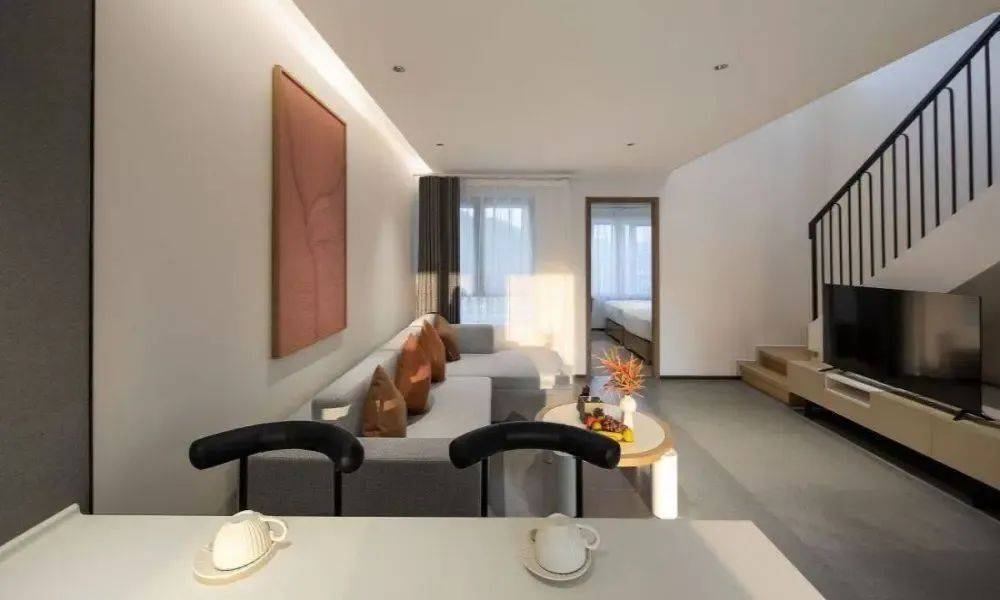 春沐源蓝葡萄酒店入住3房1厅套房1间1晚，含早餐+体验棕榈温泉/无边际泳池+龙骨乐园+300元餐饮代金券