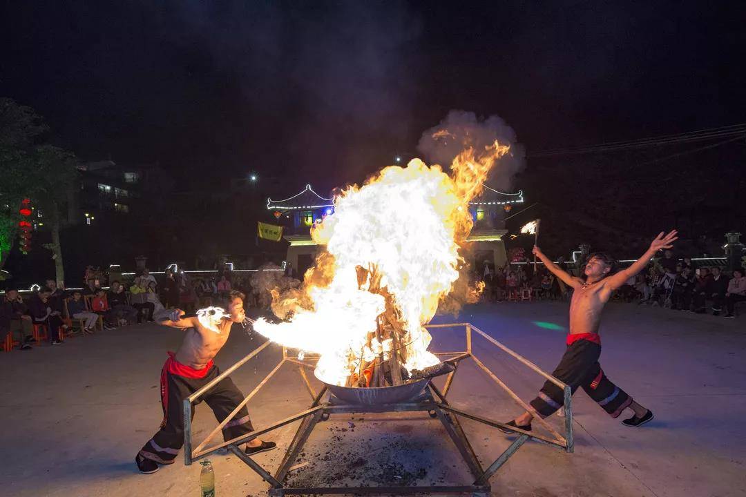 玩半山温泉乐园~享佤族歌舞表演,aaaa级景区游玩