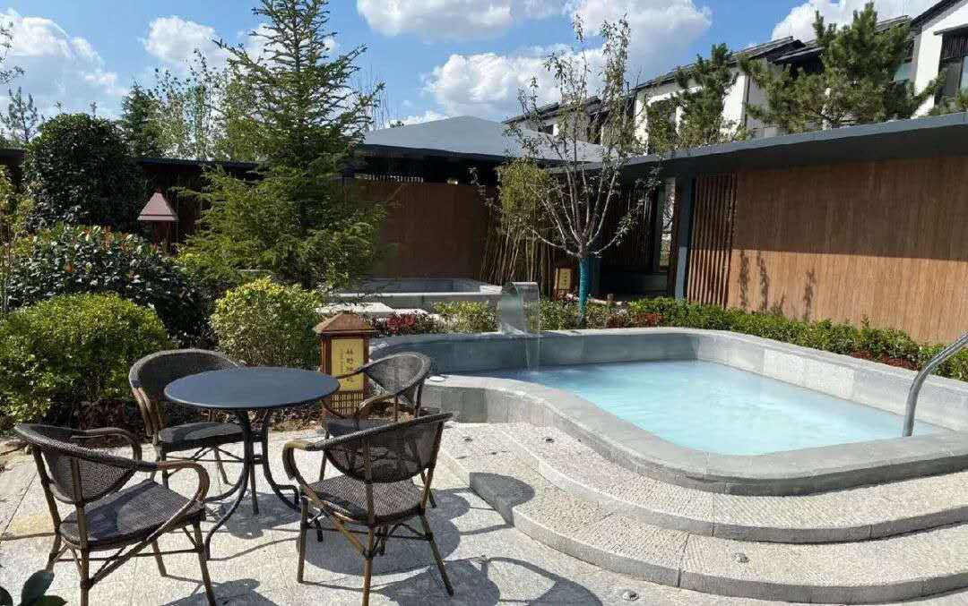 【威高温泉酒店】138元抢购成人温泉门票,价值188元,周末节假日通用.