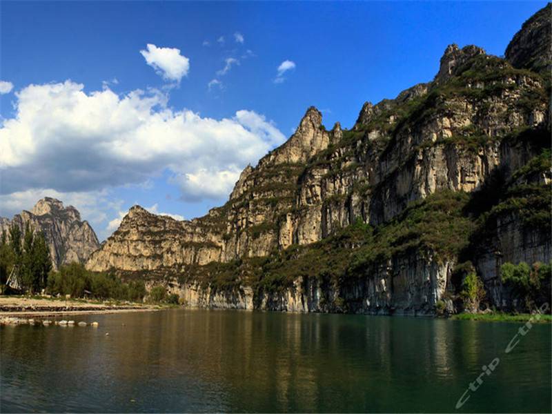 十渡龍湖灣景區--景區門票 盤壁玻璃棧道 銀河玻璃橋 雲龍彩虹谷 拒馬