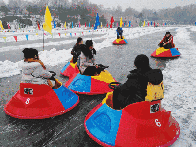 9元抢购原价138元奥森乐仕堡冰雪嘉年华亲子入园门票 雪地转转.