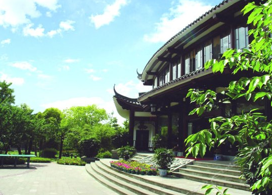 仅需199元双人入住三岔湖最美花岛酒店,送自助早餐!