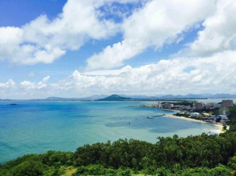 包括沙扒海濱,月亮灣,青洲島和白額嶺等景點.