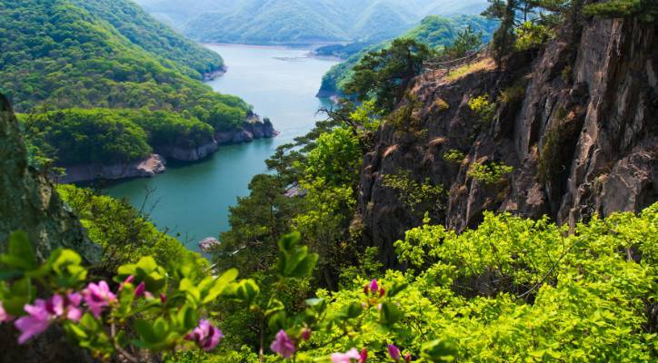 炎热的夏天,来东北最佳游山玩水圣地—本溪关山湖,避避暑吧!