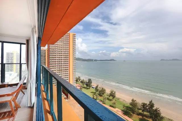 你可以和家人,恋人,朋友在这晒晒太阳,享受足不出户的美景