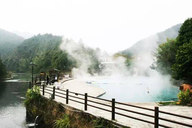 河源】泡九连山下真温泉~门市价888~现抢299元=2人住热龙温泉度假村&