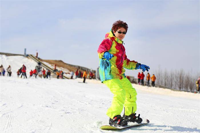 日照浮来青滑雪家庭2 1平日3小时门票