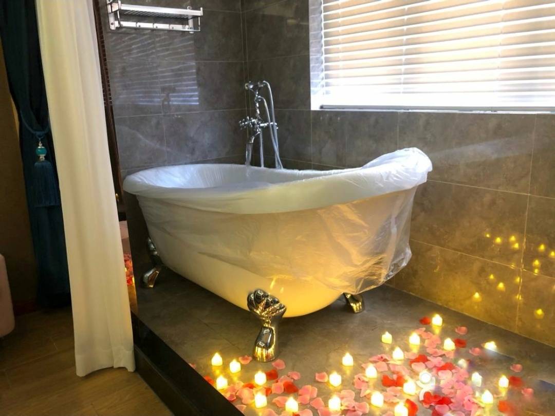 水果养生花茶 舒缓冲淋浴 全身舒压放松 芳香精油按摩,全程约60分钟