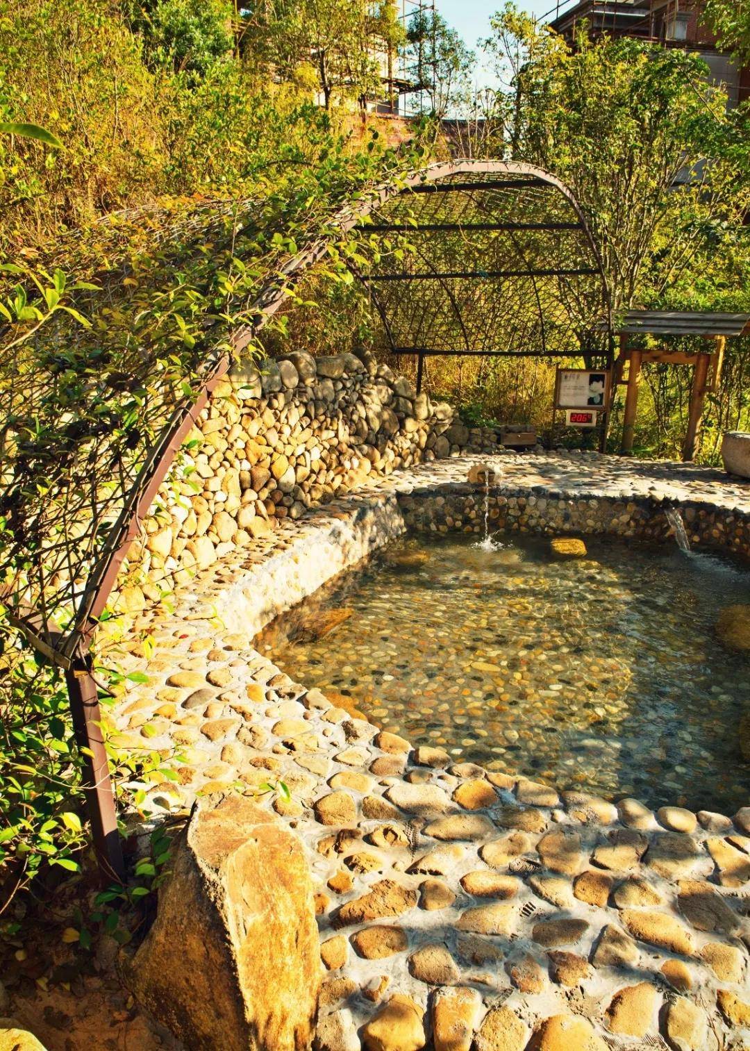 春节可用丨38元享德化唐寨山森林温泉双人门票,畅玩恒温泳池,免费体验