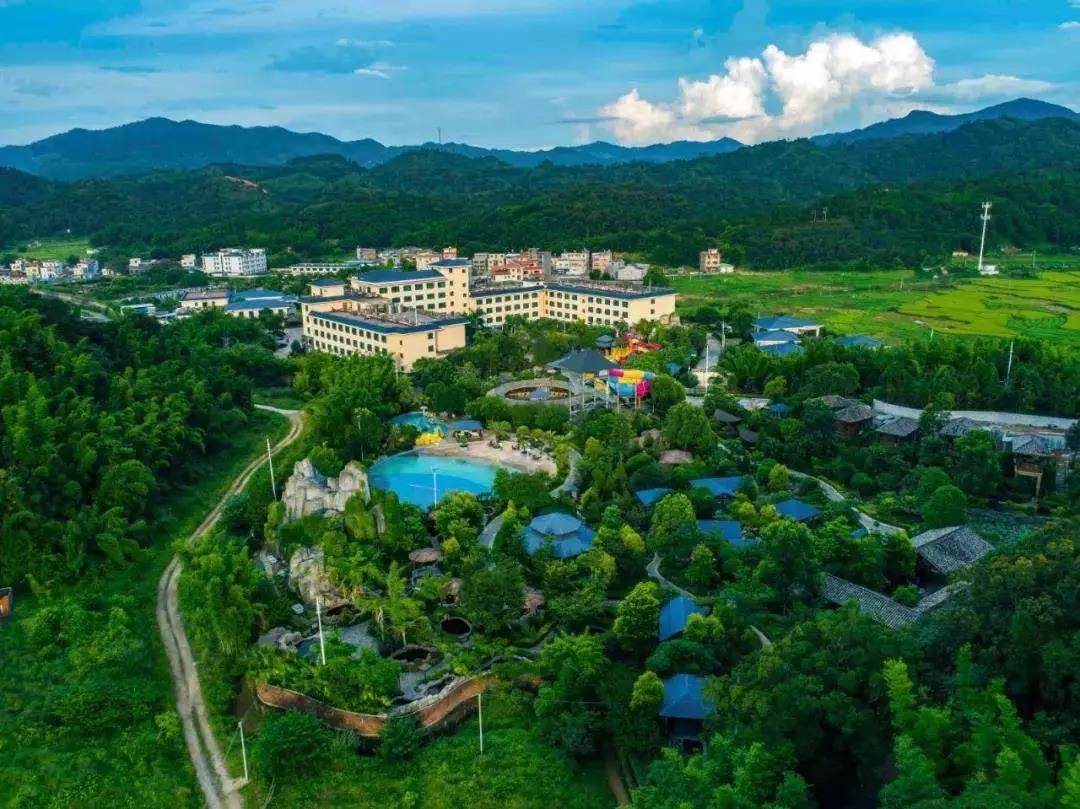 春节泡温泉,温暖过大年~￥968元抢河源叶园温泉度假酒店豪华双人房~含