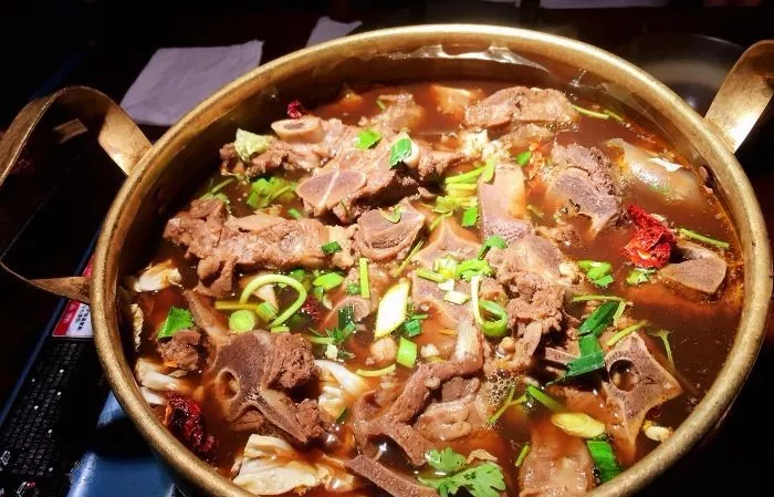 深圳【龙岗·美食】新疆风情3-4人餐99元拿下!17种菜式可选,4道硬菜填