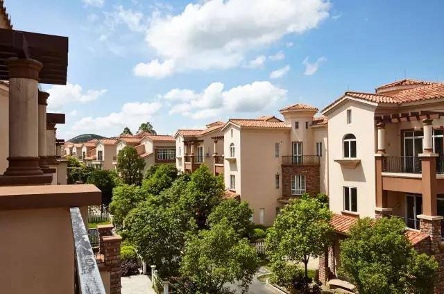 【新贵别墅】我们来真的,888抢购千万级别恩平山泉湾全新别墅!