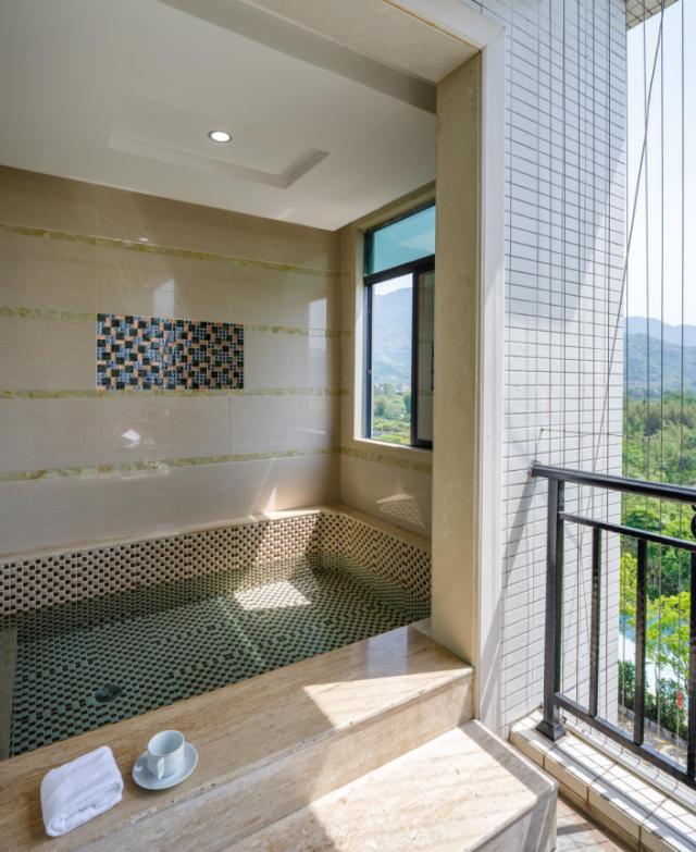 【广州过春节】￥788元抢从化碧水云天酒店2大1小泡世界珍稀温泉 山泉