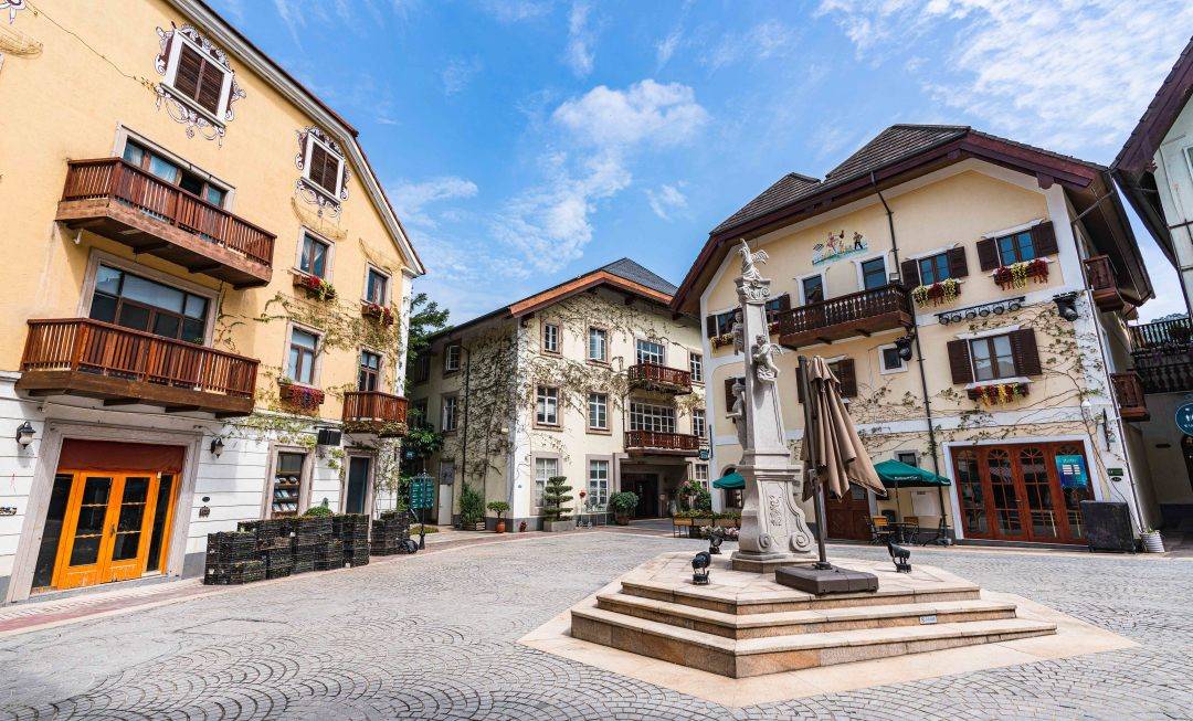 【9月错峰专场】打卡惠州奥地利风情小镇,住哈施塔特君澜酒店豪华全景