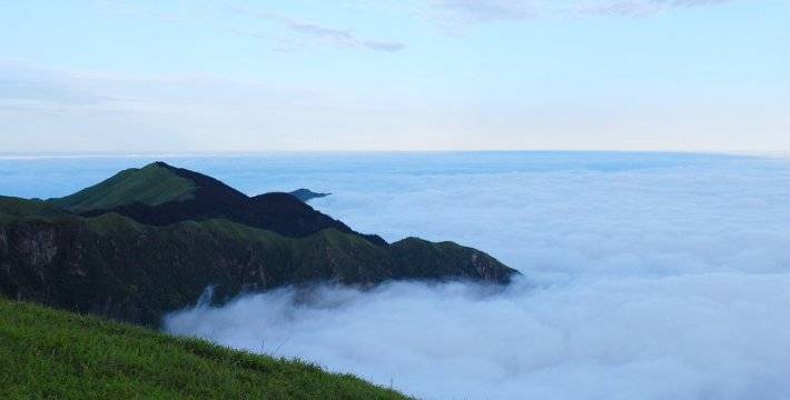 高山草甸 萍鄉武功山簡介 武功山風景名勝區位於吉安市安福縣和萍鄉市