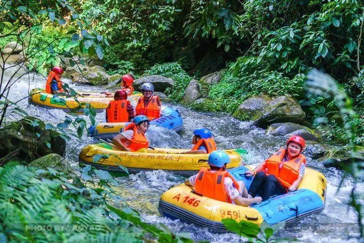 含:九龙潭漂流全程门票一张 停车费,冲淡费用!
