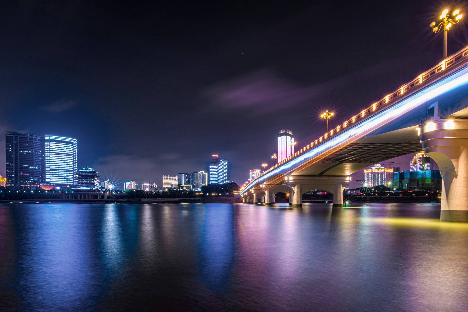 南宁亭子码头夜景图片图片