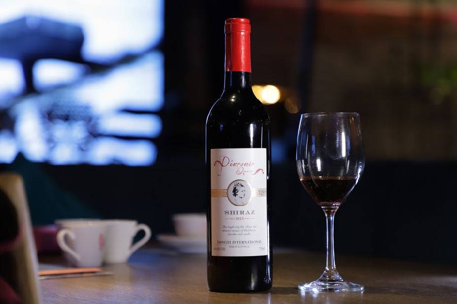 108元抢216元『蝴蝶梦音乐餐厅』红酒套餐:品露娜红酒一瓶740ml 酸辣